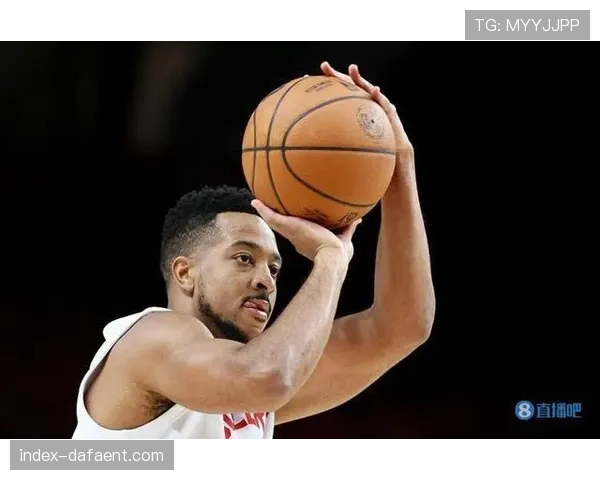 CJ麦科勒姆本场命中三分球突破两千，成为NBA历史第18位达此成就的球员