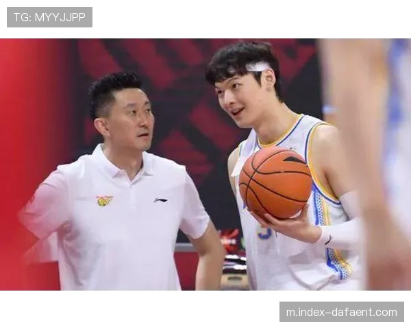 杜锋五小阵容篮板保护不力 内线失守成逆转直接诱因