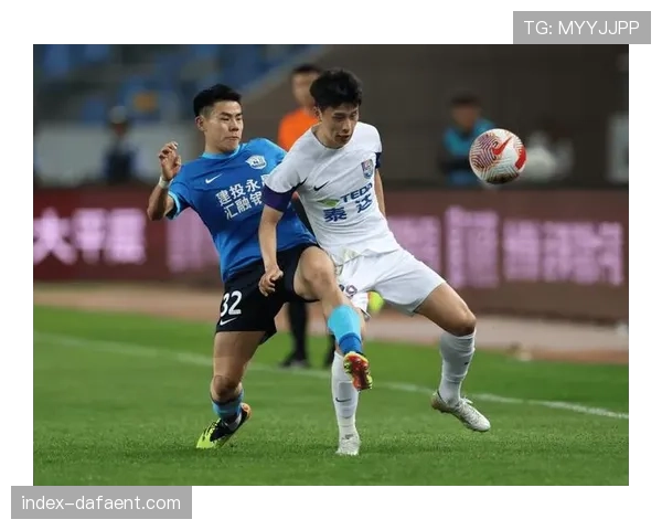 津门虎孙铭谦与杨帆边卫组合,变阵后防守轮换面临位置适应挑战 津门虎孙铭谦与杨帆边卫组合,变阵后防守轮换面临位置适应挑战